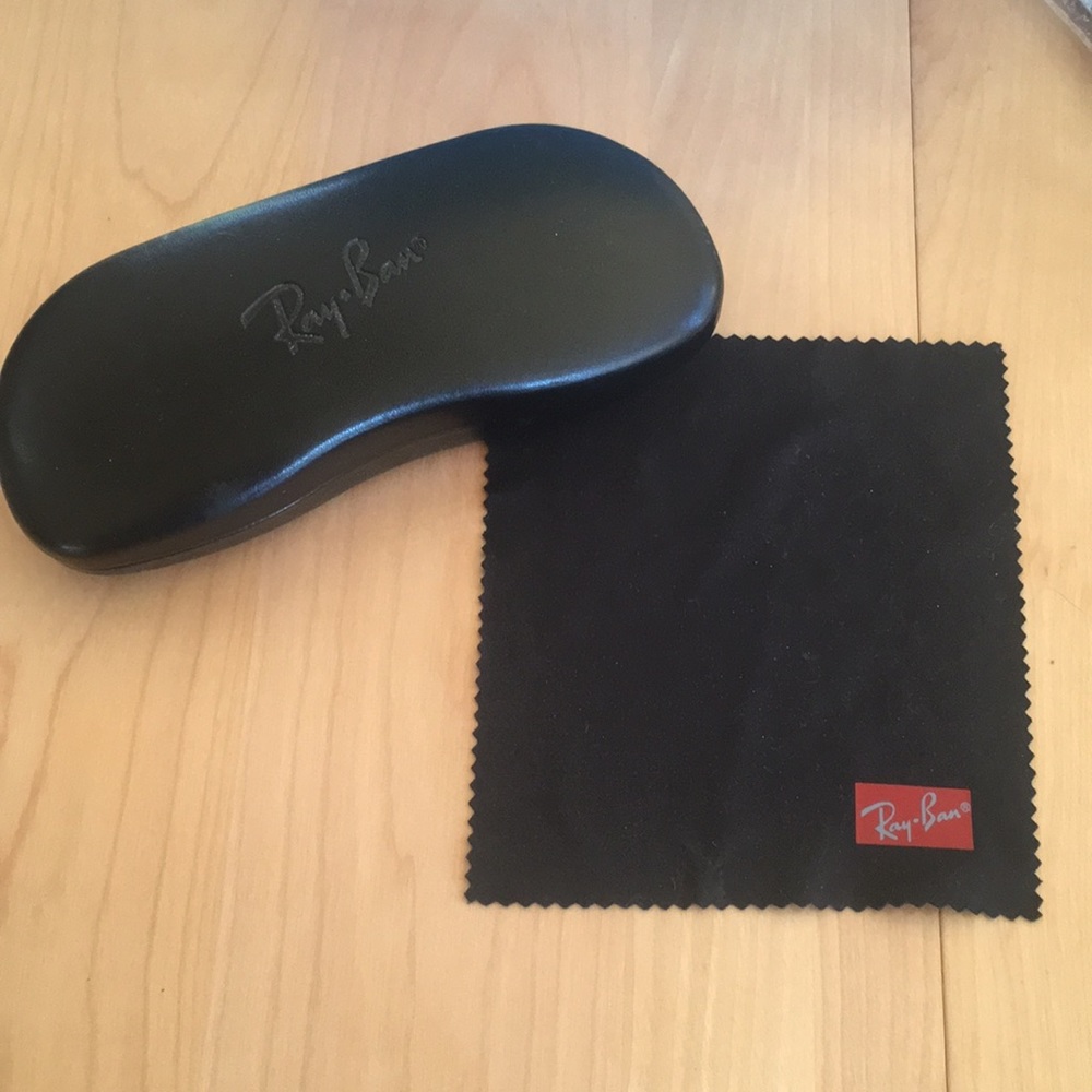 Ray-Ban eyeglass case with cloth